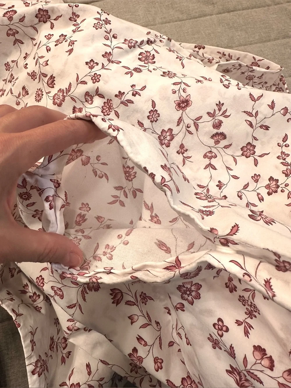 IKEA HASSLEKLOCKA Queen Duvet Cover 2 Pillowcases Set Red White Floral Cotton